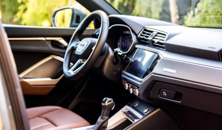 Audi Q3 cena 136500 przebieg: 17000, rok produkcji 2021 z Głuchołazy małe 704